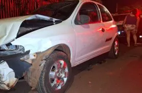 Motorista é detido com 1,00 mg/L após bater em três carros estacionados em Cascavel