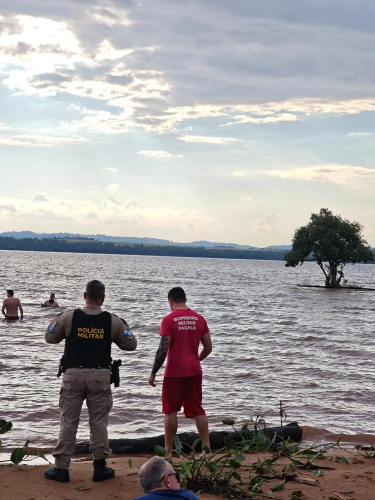 jovem de 19 anos desaparece após afogamento no lago de itaipu, em Porto Mendes 