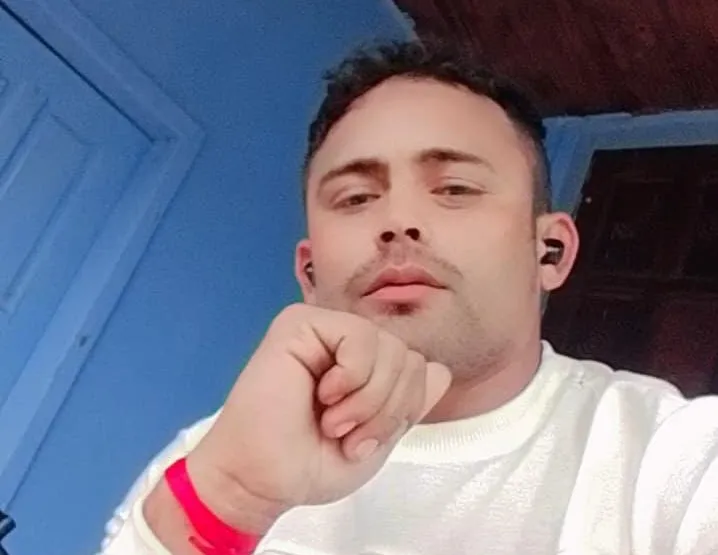 Jocenilson Ferreira desaparece após sair de casa em moto Kawasaki no bairro Interlagos em Cascavel